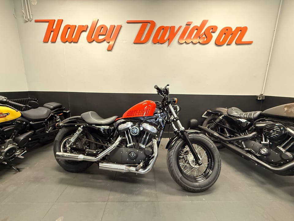 Ma nouvelle Harley-Davidson Forty-Eight 2012 : du caractère brut en HD Orange